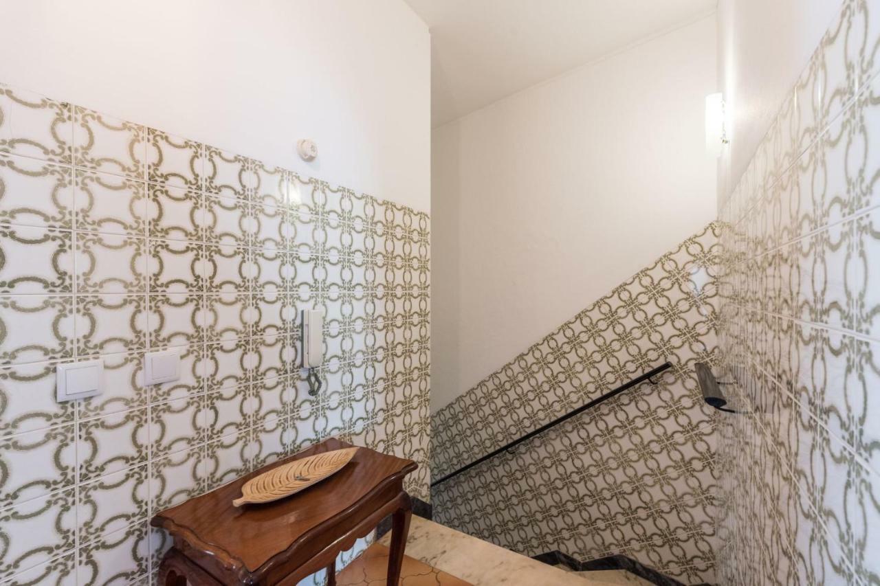 Lovelystay - 3 Bedroom Apartment In Вила до Биспо Екстериор снимка
