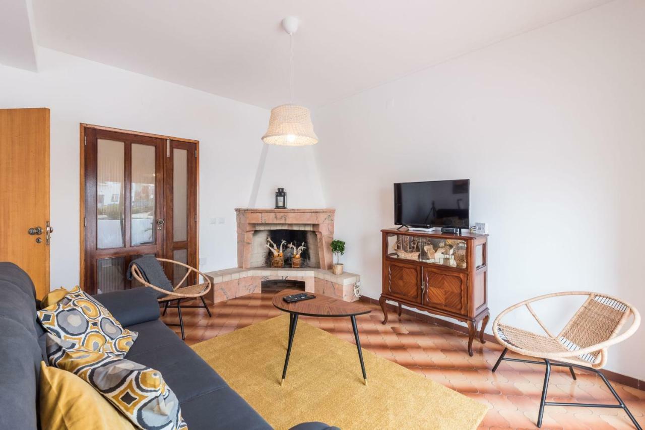 Lovelystay - 3 Bedroom Apartment In Вила до Биспо Екстериор снимка