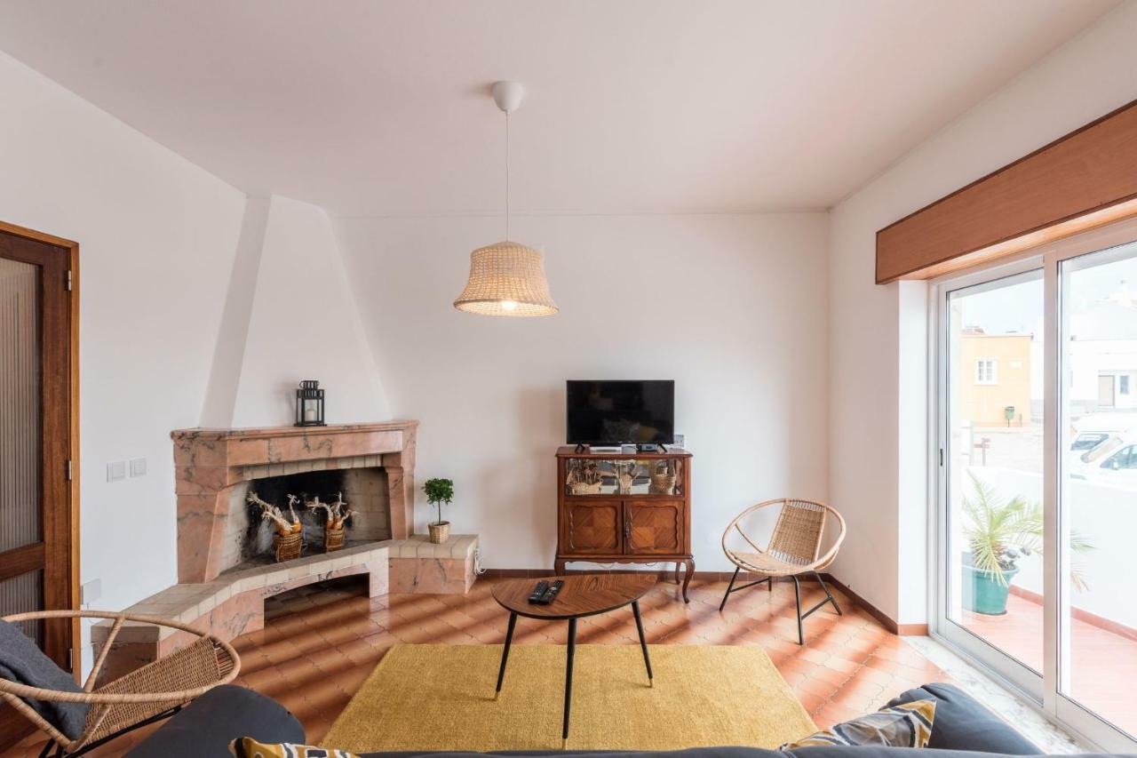 Lovelystay - 3 Bedroom Apartment In Вила до Биспо Екстериор снимка