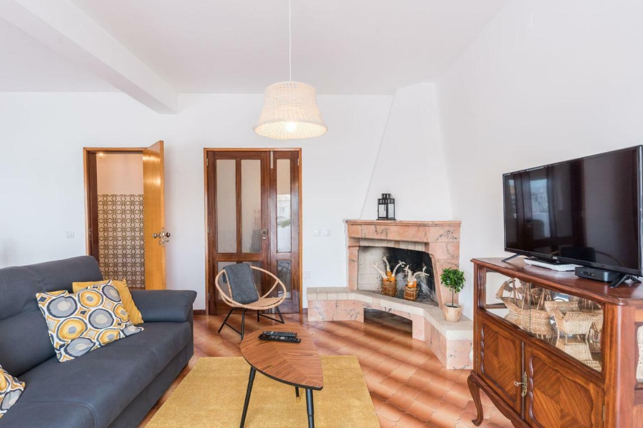 Lovelystay - 3 Bedroom Apartment In Вила до Биспо Екстериор снимка
