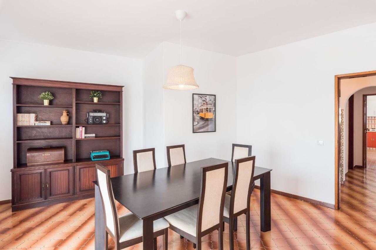Lovelystay - 3 Bedroom Apartment In Вила до Биспо Екстериор снимка