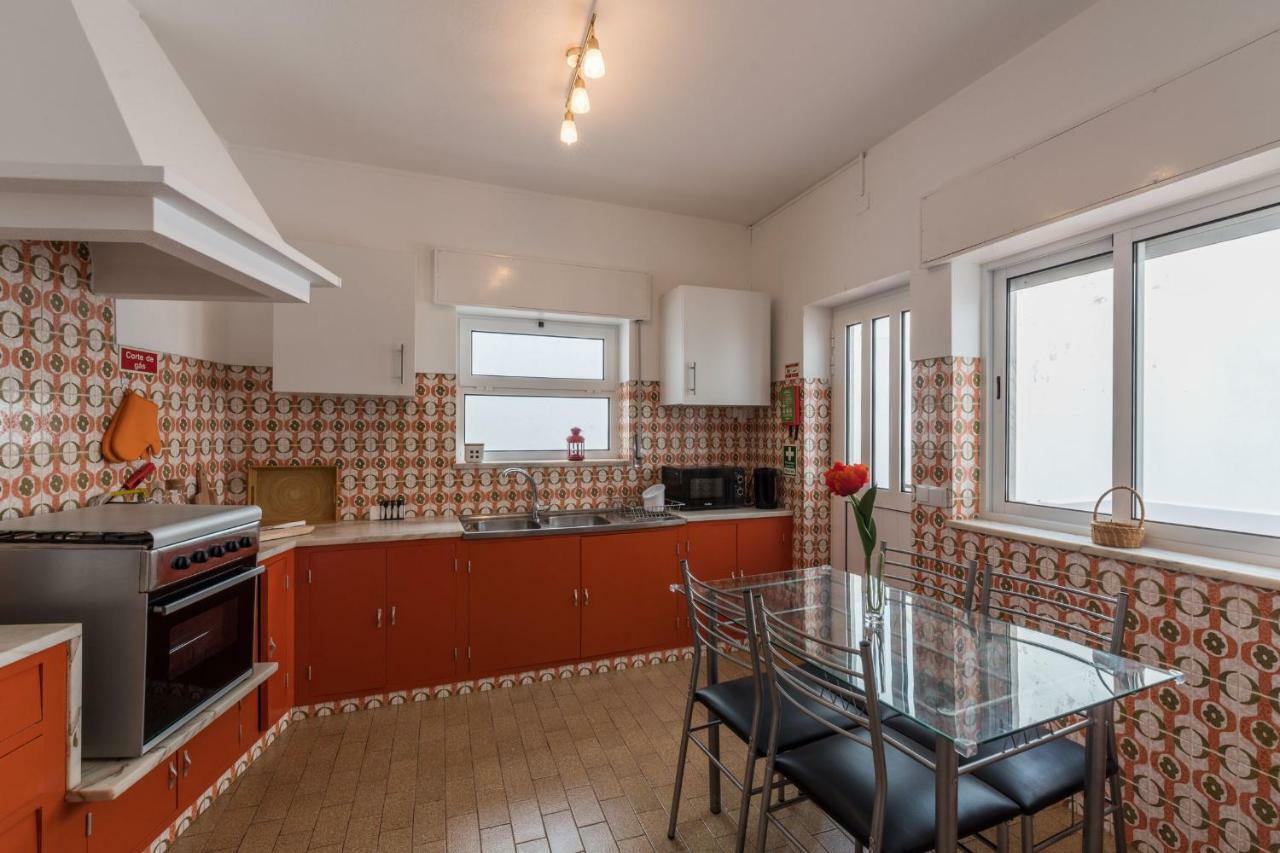 Lovelystay - 3 Bedroom Apartment In Вила до Биспо Екстериор снимка